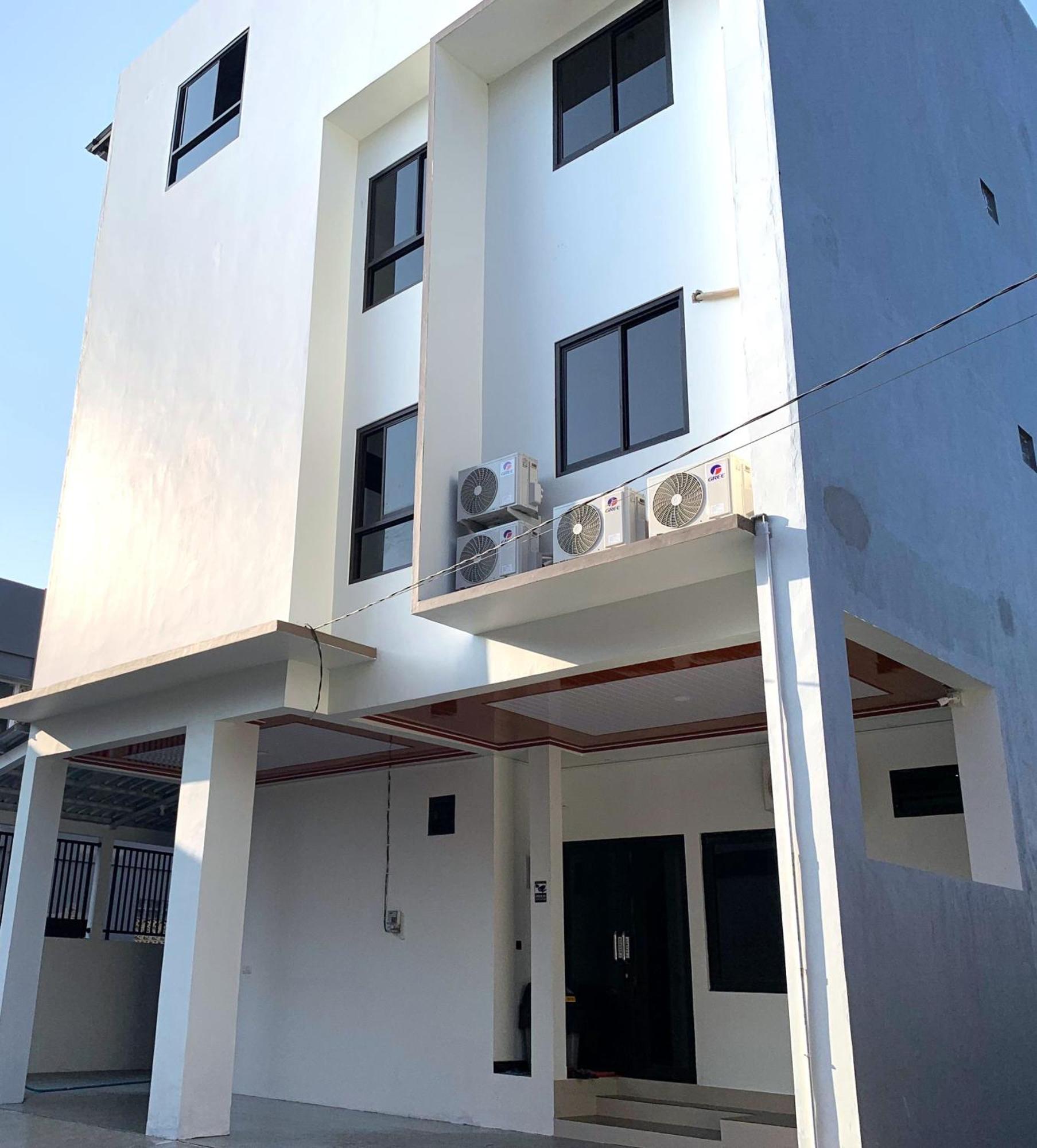 Kusuma Raya Guest House Srondolwetan Εξωτερικό φωτογραφία