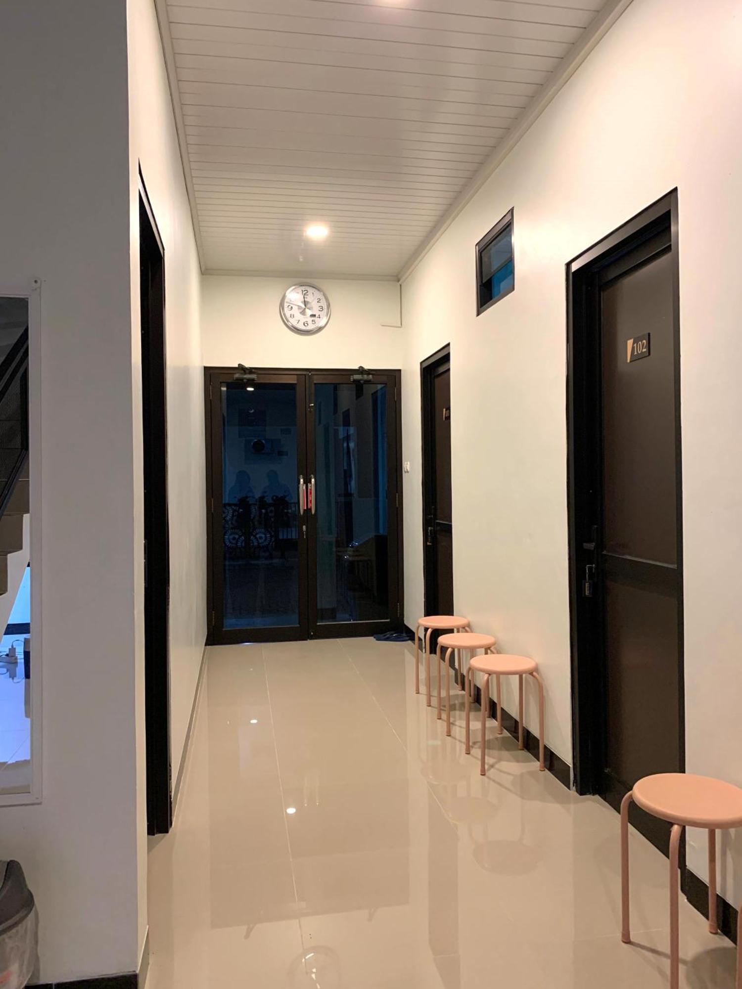 Kusuma Raya Guest House Srondolwetan Εξωτερικό φωτογραφία
